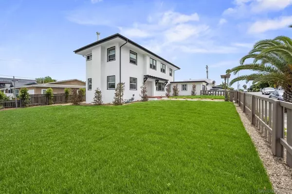 San Diego, CA 92107,4420 Voltaire Street