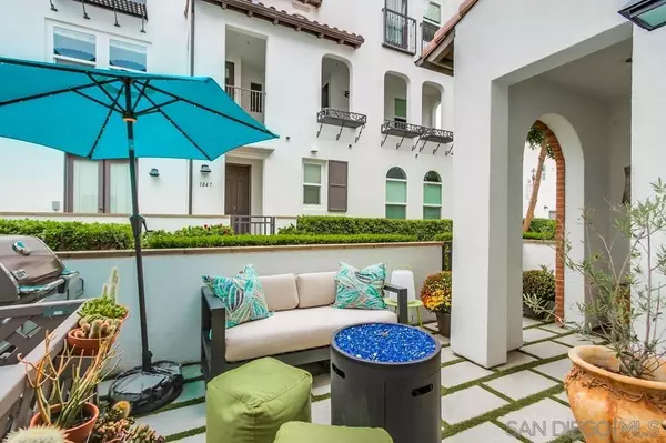 Carlsbad, CA 92011,1852 Sea Rocket Ln