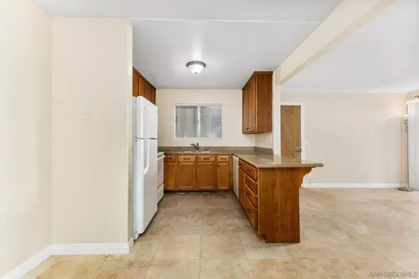 Escondido, CA 92026,830 W Lincoln Ave #182