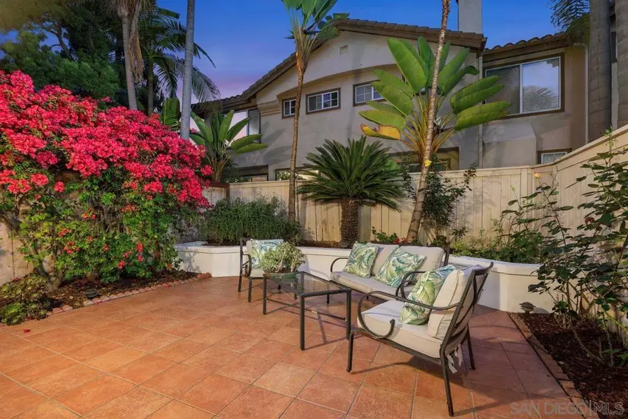 3965 Via Holgura, San Diego, CA 92130