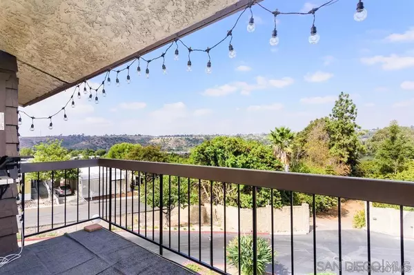 San Diego, CA 92120,5125 Fontaine #205