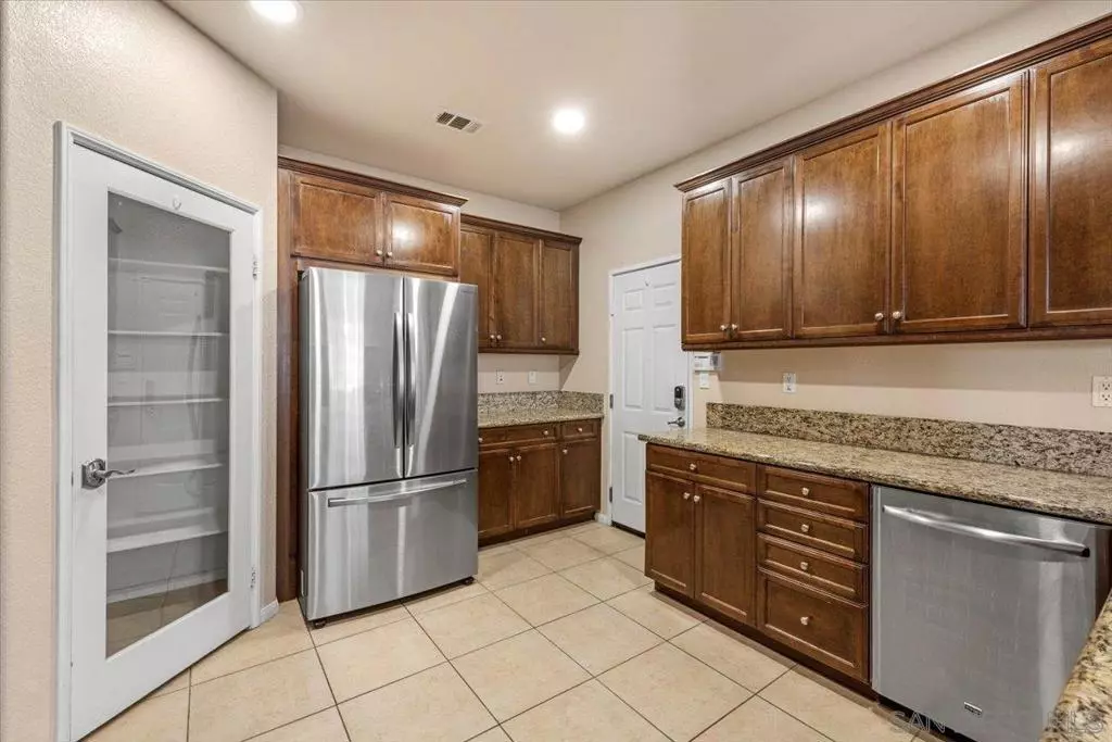 Chula Vista, CA 91915,1733 Cripple Creek Dr #4