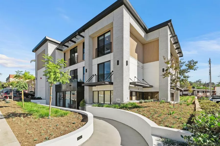 1111 Torrey Pines Rd #202, La Jolla, CA 92037