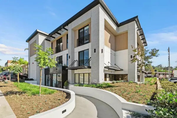 La Jolla, CA 92037,1111 Torrey Pines Rd #202