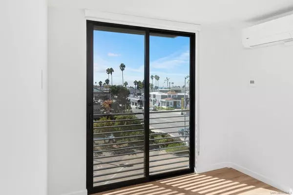 La Jolla, CA 92037,1111 Torrey Pines Rd #202