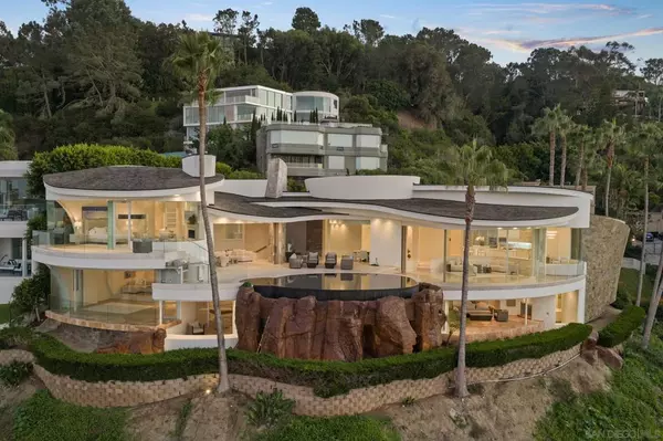 La Jolla, CA 92037,7455 Hillside Dr