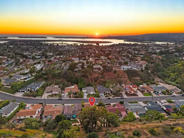 San Diego, CA 92110,2261 Garfield