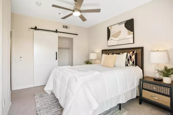 San Diego, CA 92101,2330 1st Ave #115