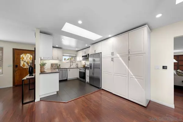 San Diego, CA 92117,4034 Conrad Avenue