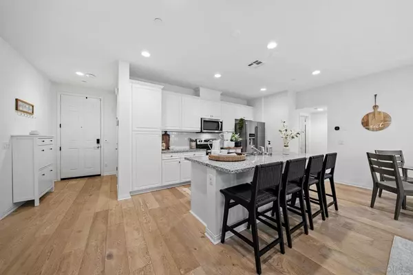 Vista, CA 92081,3135 Linwood St