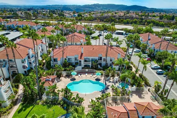 San Diego, CA 92129,9458 Twin Trails Dr #205