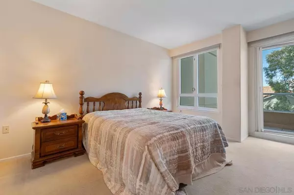 San Diego, CA 92122,3890 Nobel Dr #302