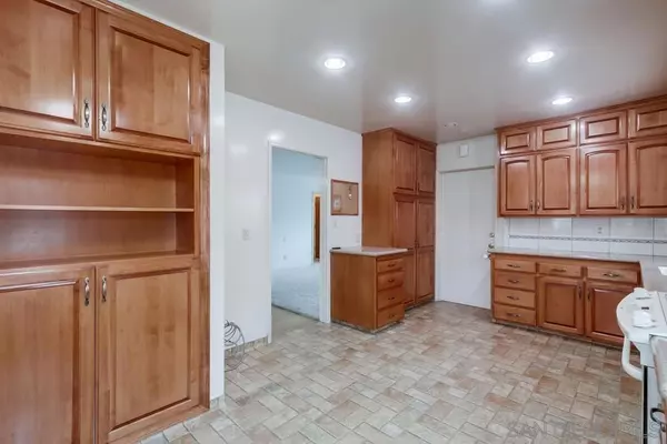 El Cajon, CA 92020,436 Gardner St
