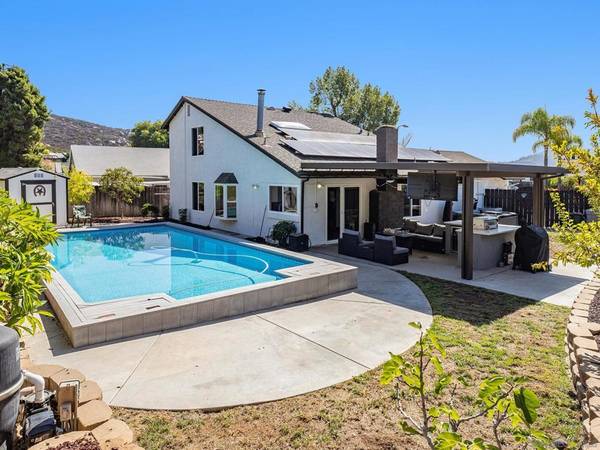 10410 Bosque Dr., Lakeside, CA 92040