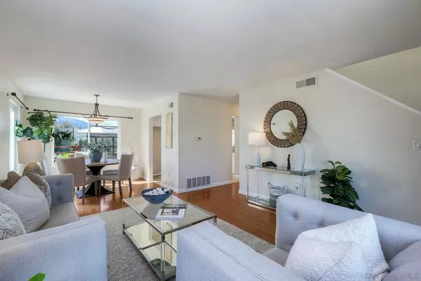 Santee, CA 92071,8339 Carlton Oaks Dr