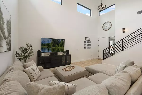 Vista, CA 92083,1686 88 Gecko Road