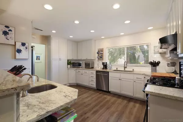 Vista, CA 92083,1687 Gecko Road