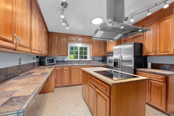 La Mesa, CA 91941,4062 S Tropico