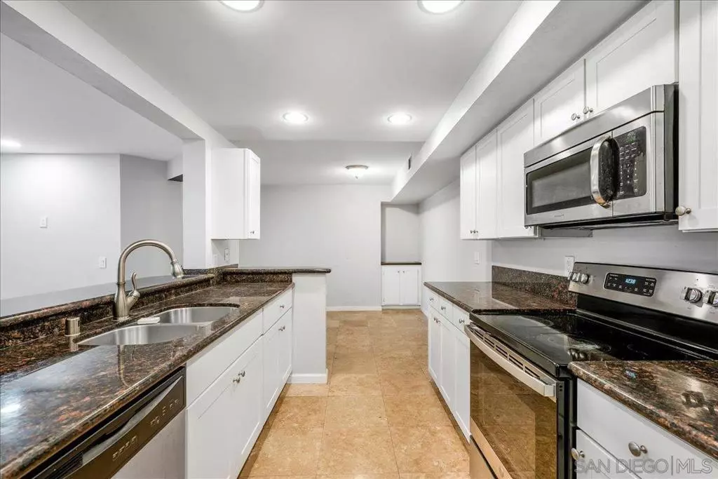 Escondido, CA 92025,1050 E Washington Ave #44