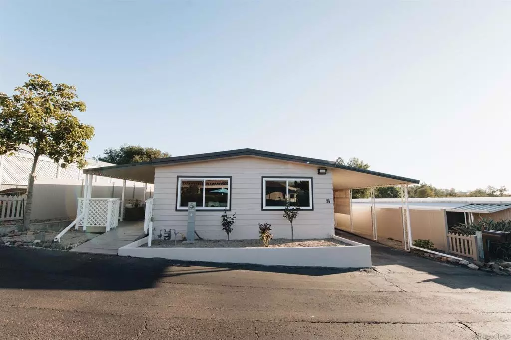 Alpine, CA 91901,2400 Alpine Blvd ##8