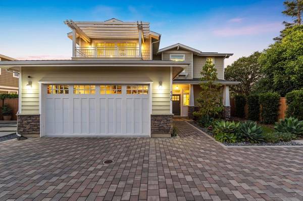 Encinitas, CA 92024,950 Hermes Ave