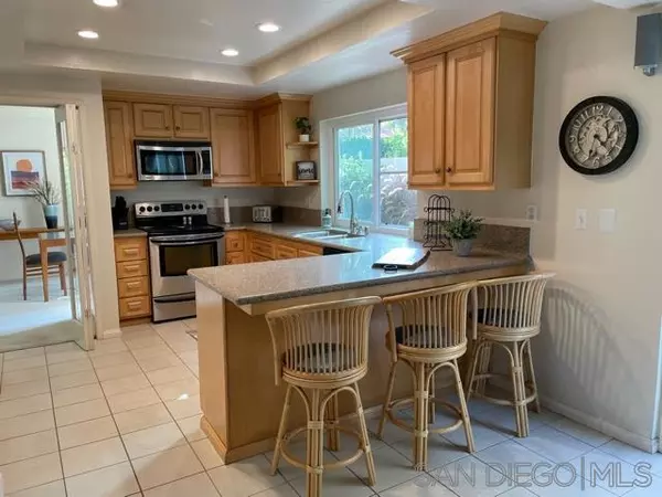 32 Catspaw Cape, Coronado, CA 92118