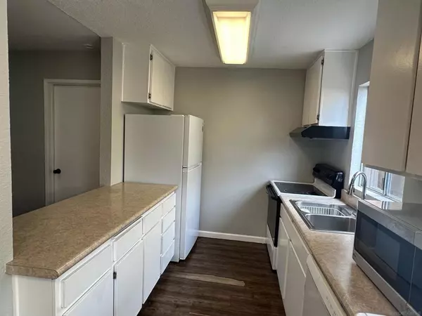 San Diego, CA 92110,3142 Midway Drive #B112