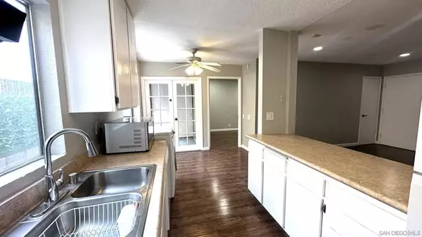 San Diego, CA 92110,3142 Midway Drive #B112