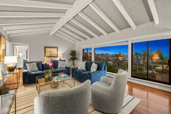 La Jolla, CA 92037,7201 Country Club Drive