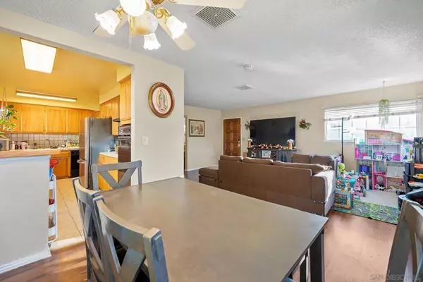 Lancaster, CA 93534,1127 Ave J9 W