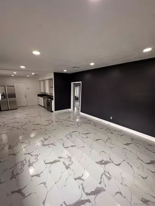 San Diego, CA 92113,736 Jewell Drive