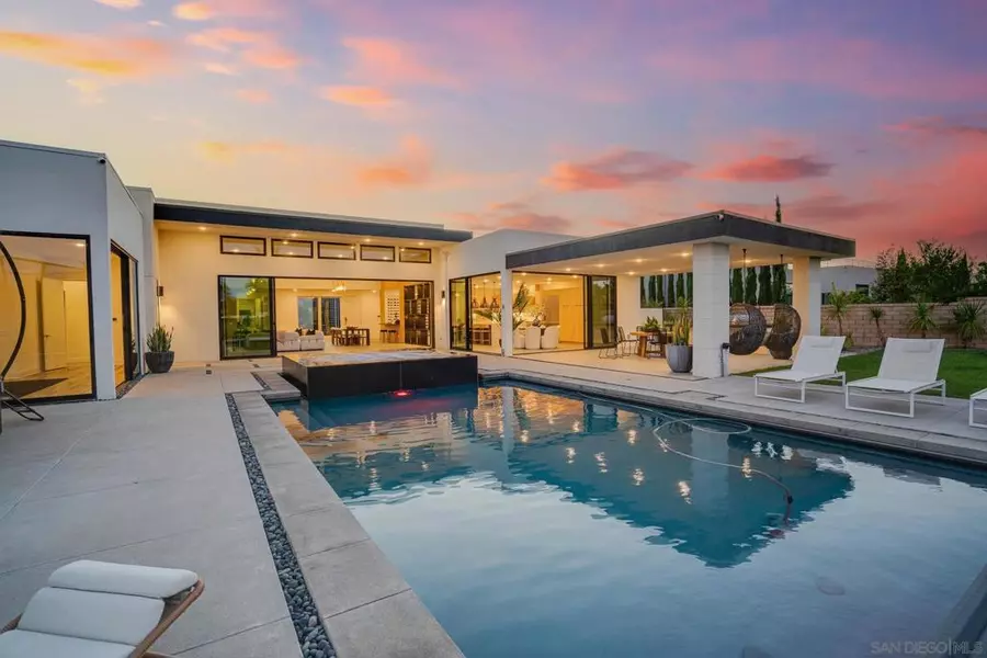 5384 Aurora Summit Trl, San Diego, CA 92130