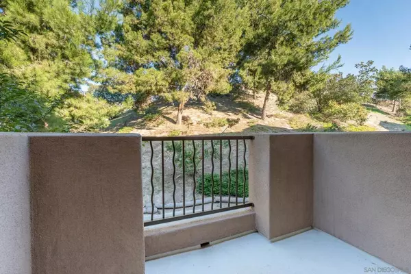 Chula Vista, CA 91913,1883 Aquamarine Ct #7