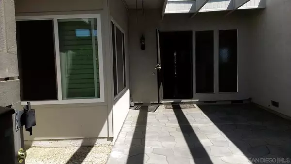 San Diego, CA 92111,6212 Caminito Luisito