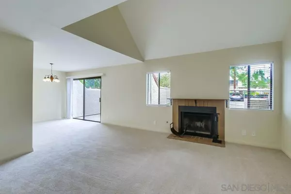 San Diego, CA 92128,11825 Caminito Ronaldo #119