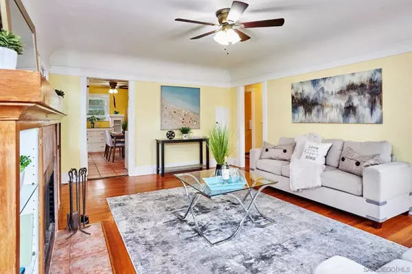 San Diego, CA 92104,3161 63 E Redwood Street