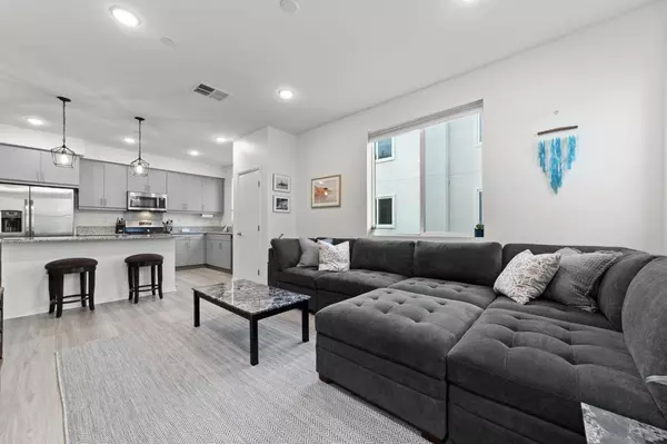 San Diego, CA 92154,5502 Sandcliff Lane #147