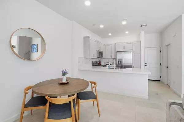 San Marcos, CA 92078,1213 Sunrise View #Unit 102