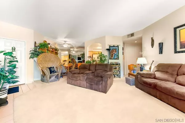 San Diego, CA 92128,12061 Tivoli Park Row #3