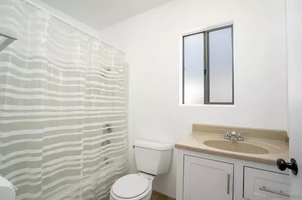 El Cajon, CA 92020,486 S Anza St