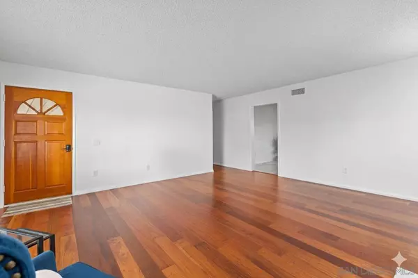 Oceanside, CA 92056,4142 Galbar St