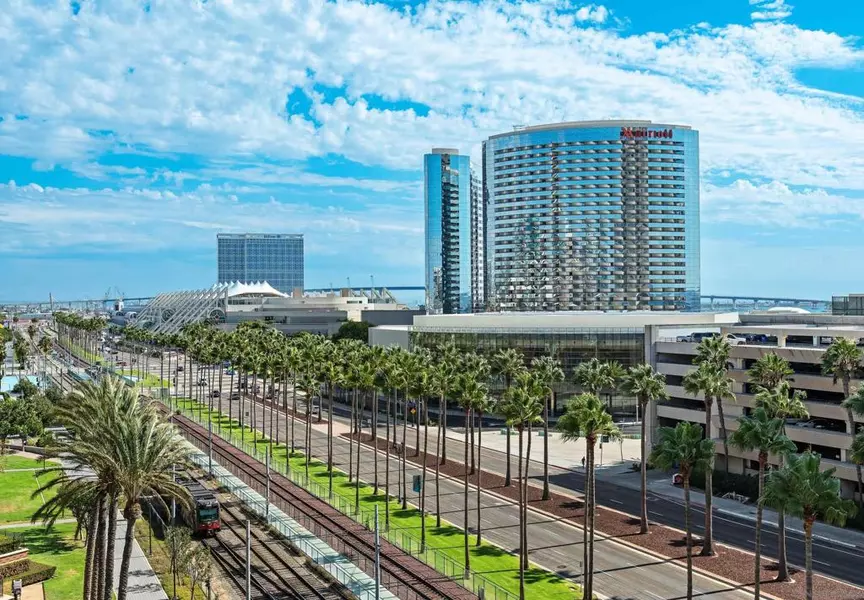 500 W Harbor Dr #802, San Diego, CA 92101
