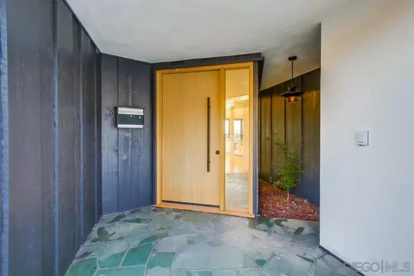 San Diego, CA 92120,6347 Elmhurst Dr