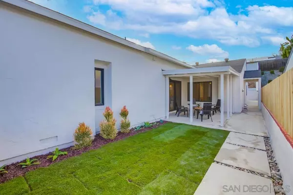 San Diego, CA 92129,9958 Paseo Montalban