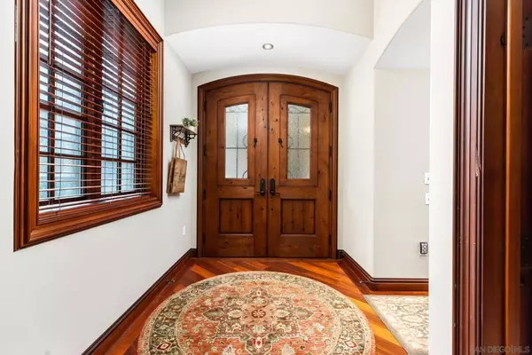 Coronado, CA 92118,120 C Ave #304