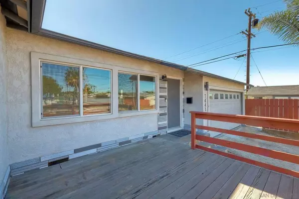 San Diego, CA 92111,7441 Beagle St