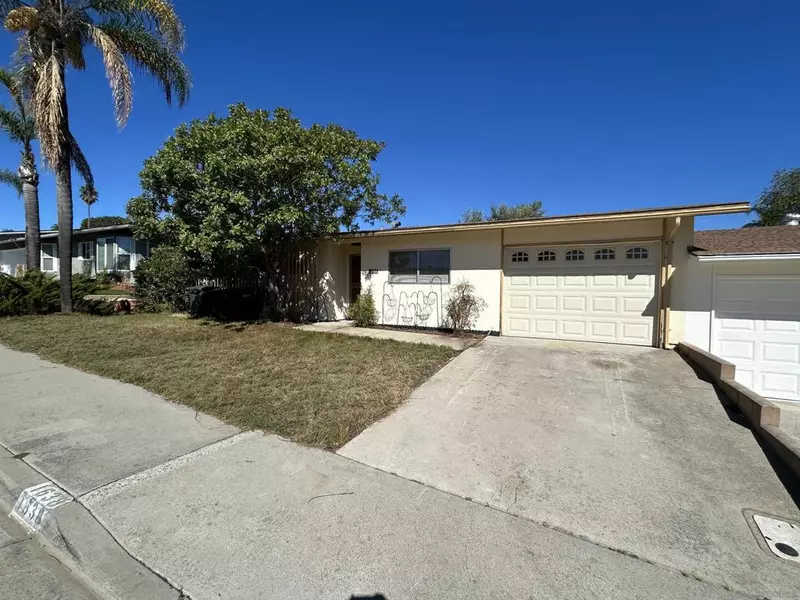 1638 La Tierra Ln, San Marcos, CA 92078