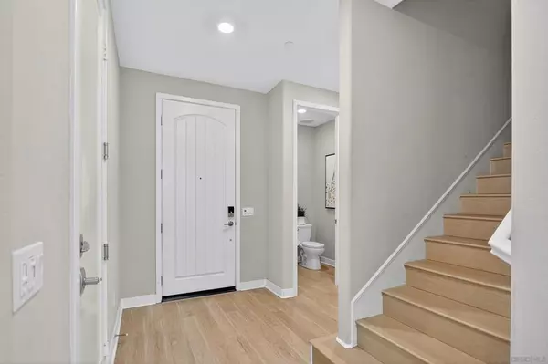 Carlsbad, CA 92011,1733 Artemisia Ct
