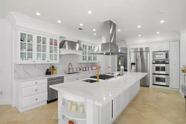 Chula Vista, CA 91910,475 Acero Pl #none