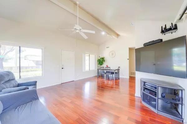 San Diego, CA 92124,5449 Escarchosa Lane